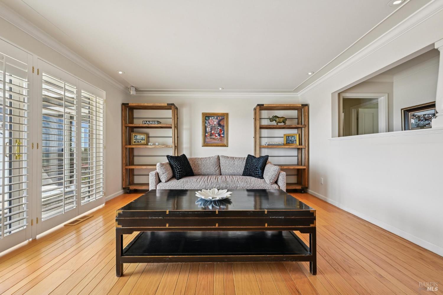 Detail Gallery Image 13 of 61 For 113 Convent Ct, San Rafael,  CA 94901 - 3 Beds | 2/2 Baths