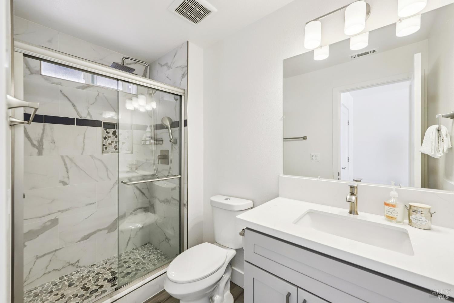 Detail Gallery Image 24 of 34 For 815 Whitney Way, Petaluma,  CA 94954 - 3 Beds | 2 Baths