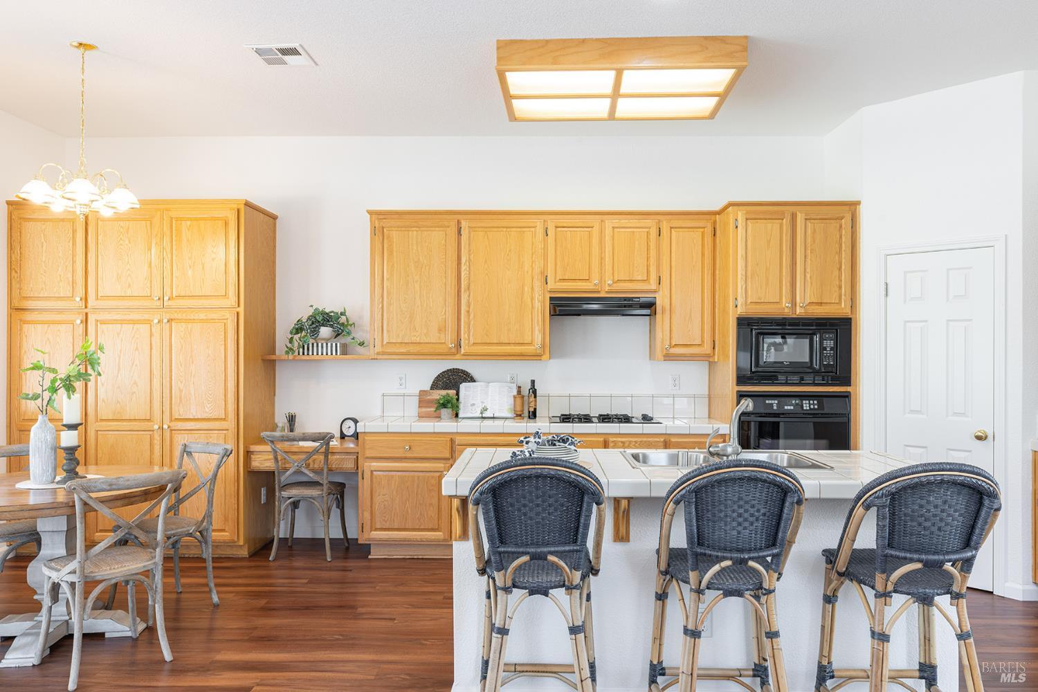 Detail Gallery Image 21 of 56 For 3896 Doral Dr, Fairfield,  CA 94533 - 4 Beds | 2 Baths