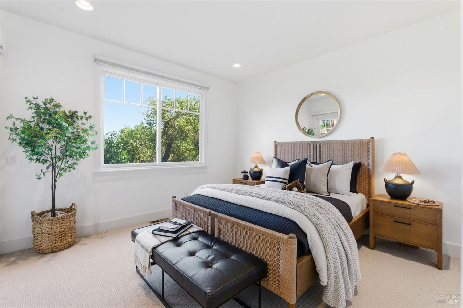 Detail Gallery Image 46 of 58 For 711 Forest Way, Mill Valley,  CA 94941 - 4 Beds | 3/1 Baths