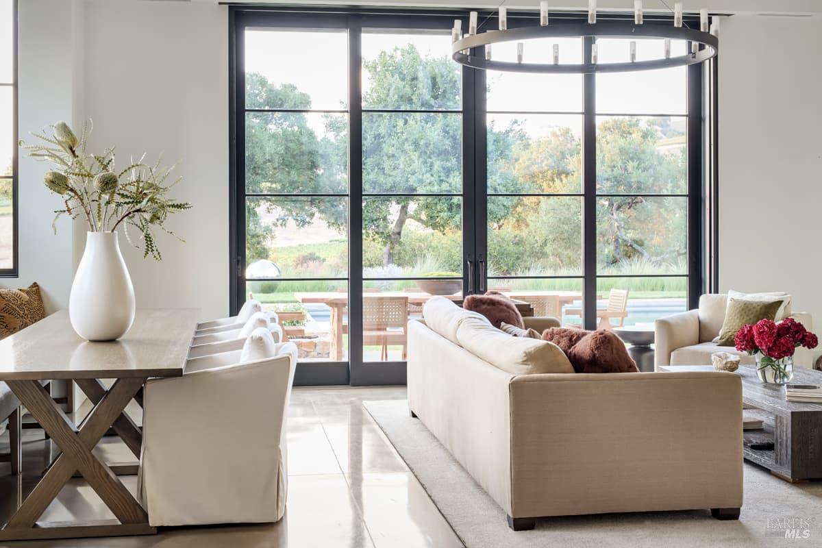 Detail Gallery Image 23 of 73 For 710 Soscol Creek Rd, Napa,  CA 94558 - 5 Beds | 5/1 Baths