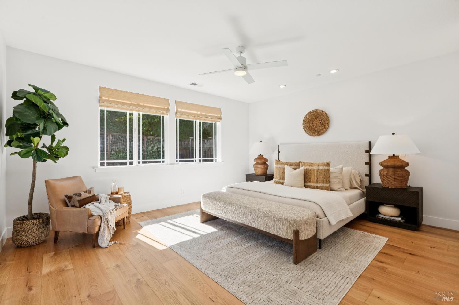 Detail Gallery Image 13 of 31 For 334 Karen Way, Tiburon,  CA 94920 - 4 Beds | 2 Baths