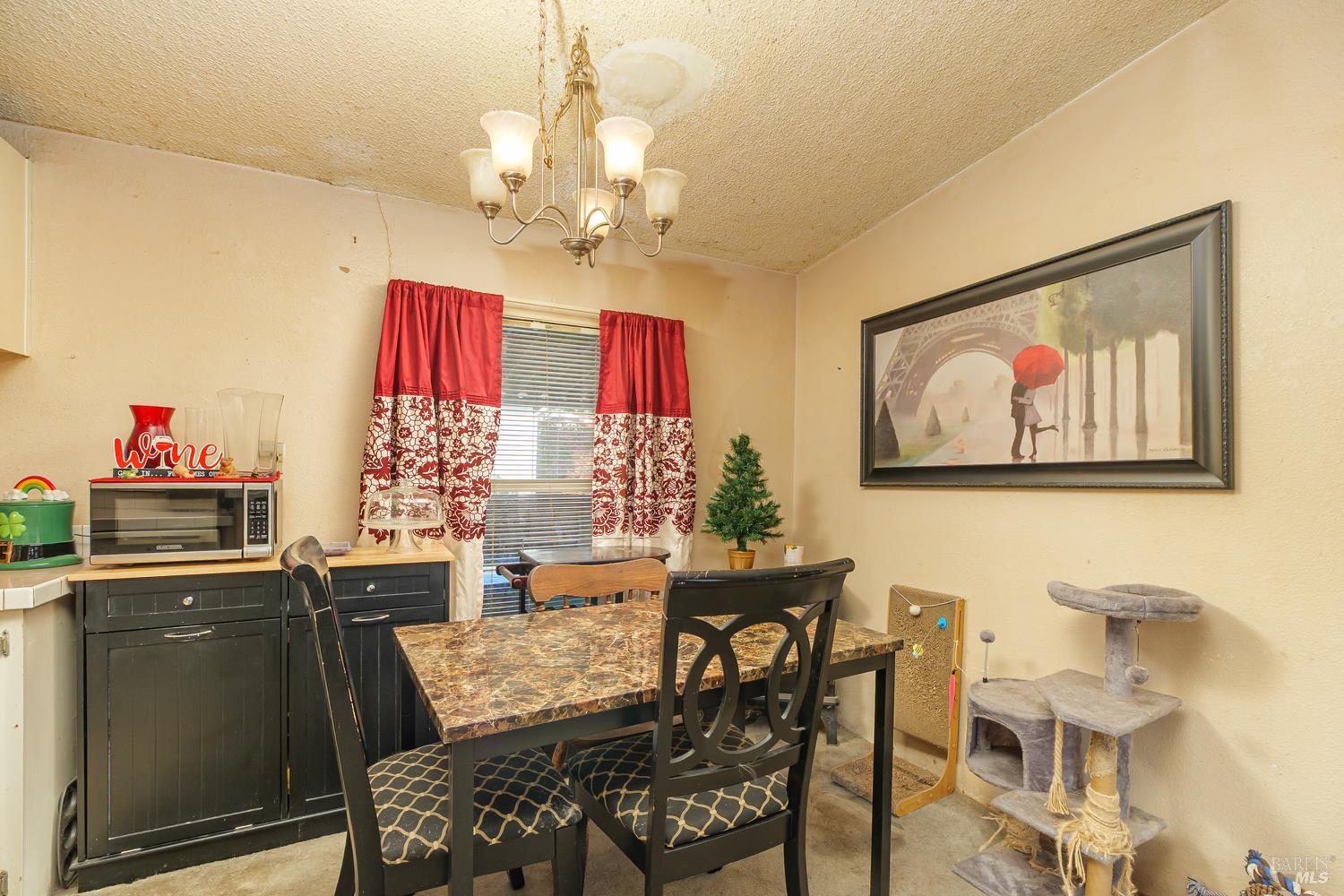 Detail Gallery Image 7 of 20 For 97 Kennedy Ln #26,  Healdsburg,  CA 95448 - 3 Beds | 2 Baths