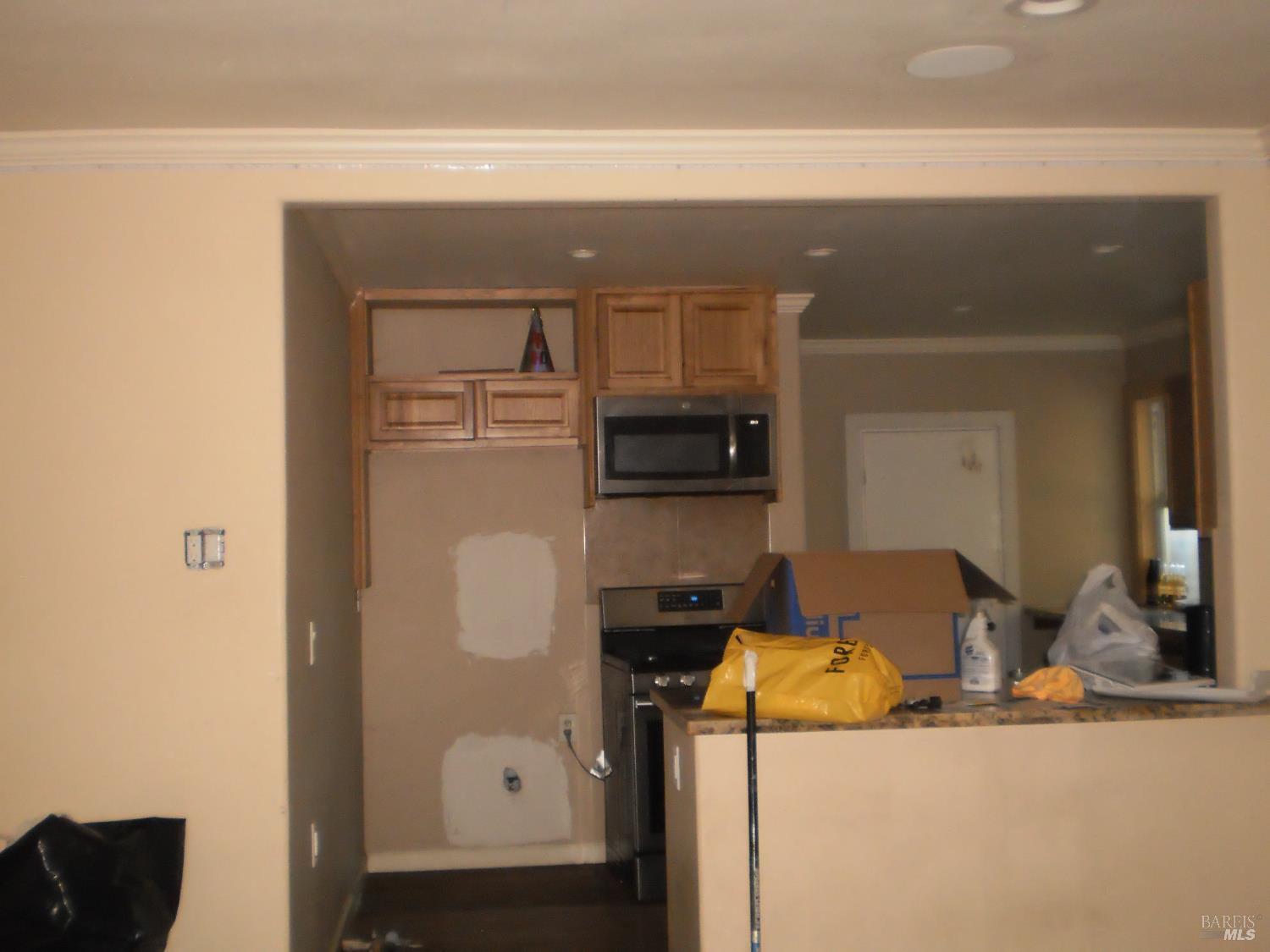 Detail Gallery Image 6 of 20 For 1911 Corby Ave, Santa Rosa,  CA 95407 - 5 Beds | 2 Baths