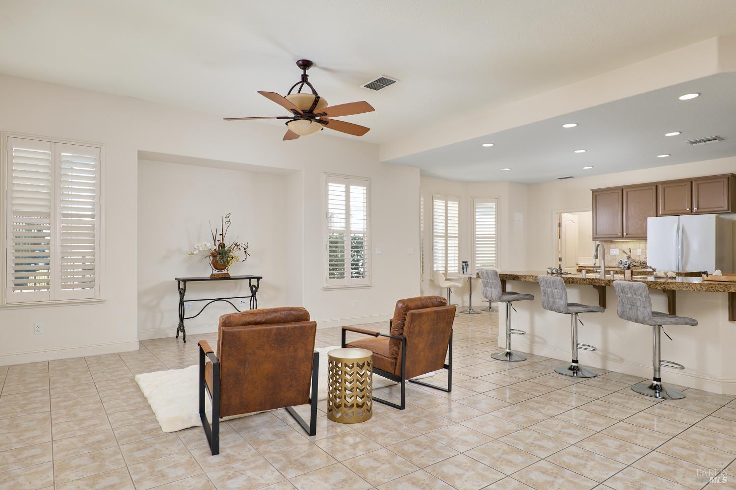 Detail Gallery Image 8 of 36 For 721 Michelbook Ln, Rio Vista,  CA 94571 - 2 Beds | 2/1 Baths