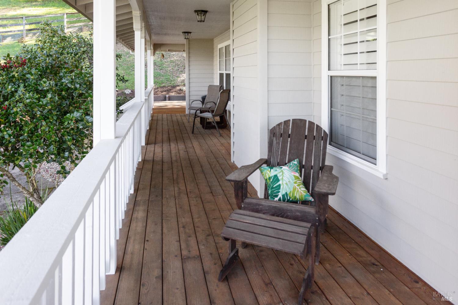 Detail Gallery Image 7 of 50 For 810 Revel Rd, Healdsburg,  CA 95448 - 4 Beds | 3 Baths