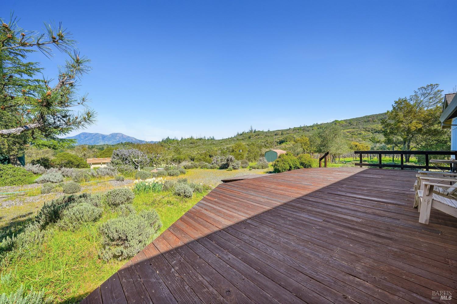 Detail Gallery Image 22 of 26 For 5809 Sharp Rd, Calistoga,  CA 94515 - 3 Beds | 2 Baths