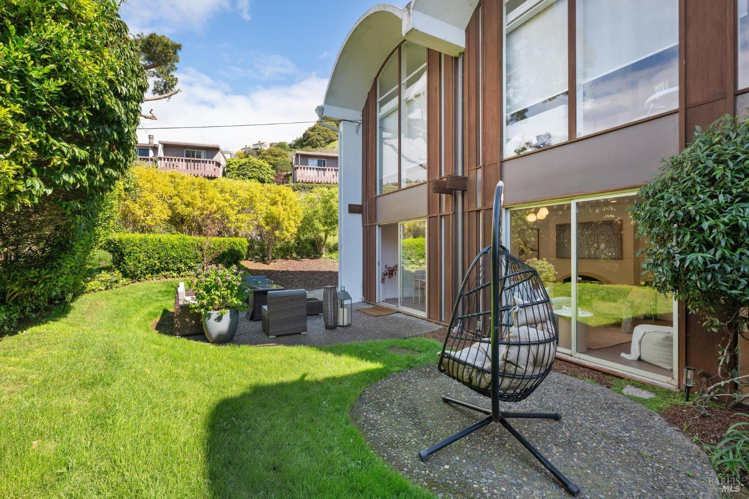 Detail Gallery Image 53 of 58 For 2 Lyford Dr #6,  Tiburon,  CA 94920 - 2 Beds | 2 Baths