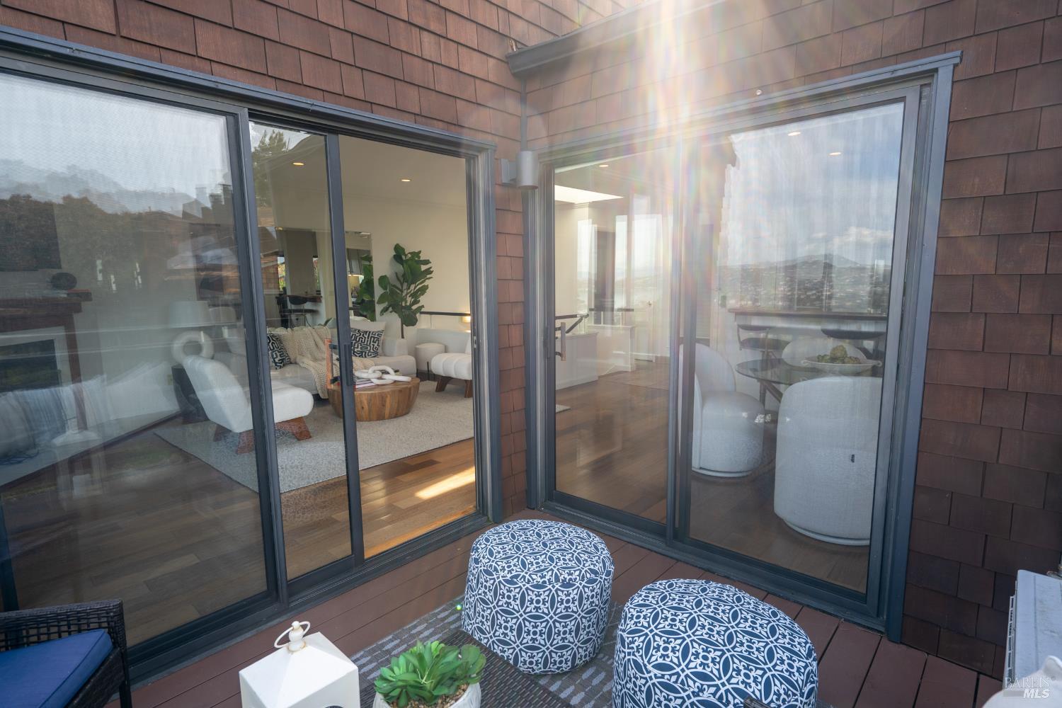 Detail Gallery Image 14 of 45 For 220 Headlands Ct, Sausalito,  CA 94965 - 2 Beds | 2/1 Baths