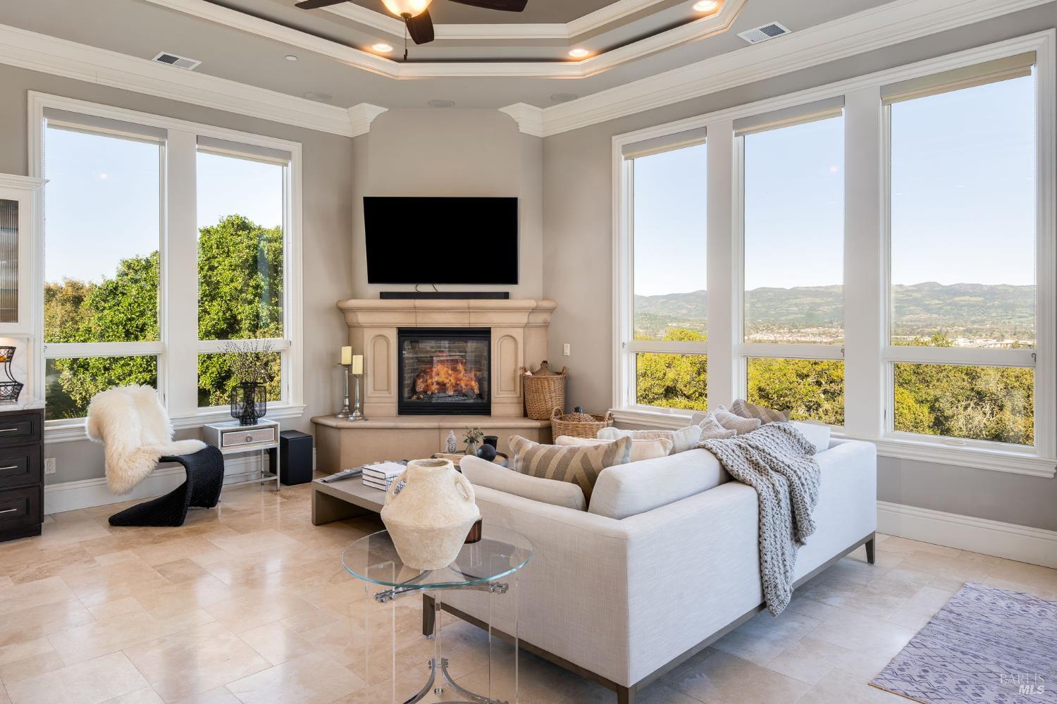 Detail Gallery Image 24 of 68 For 10 Canterbury Dr, Napa,  CA 94558 - 3 Beds | 3/1 Baths