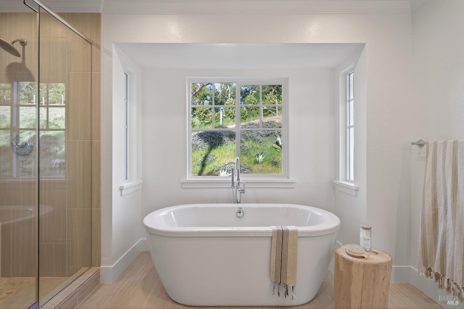 Detail Gallery Image 28 of 53 For 20 Archibald Ln, Novato,  CA 94945 - 4 Beds | 3/1 Baths