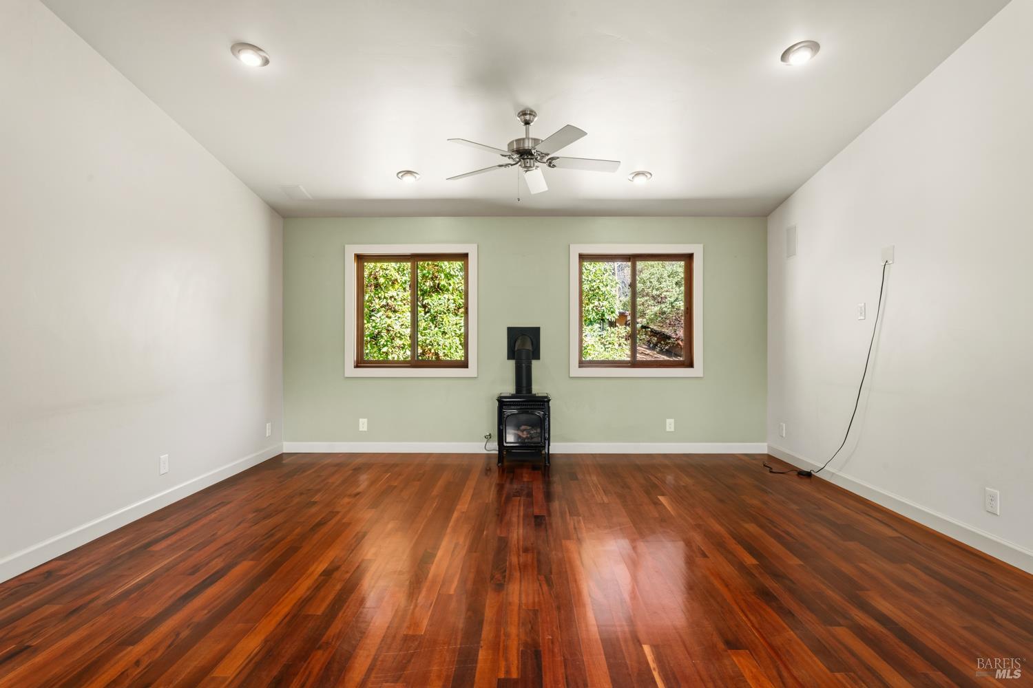 Detail Gallery Image 16 of 41 For 18210 Old Ukiah Pine Rd, Potter Valley,  CA 95469 - 3 Beds | 2 Baths