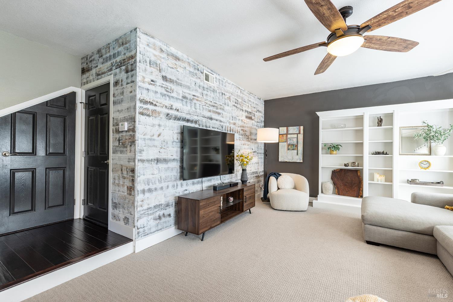 Detail Gallery Image 4 of 61 For 2409 Canin Ct, Santa Rosa,  CA 95405 - 3 Beds | 2 Baths