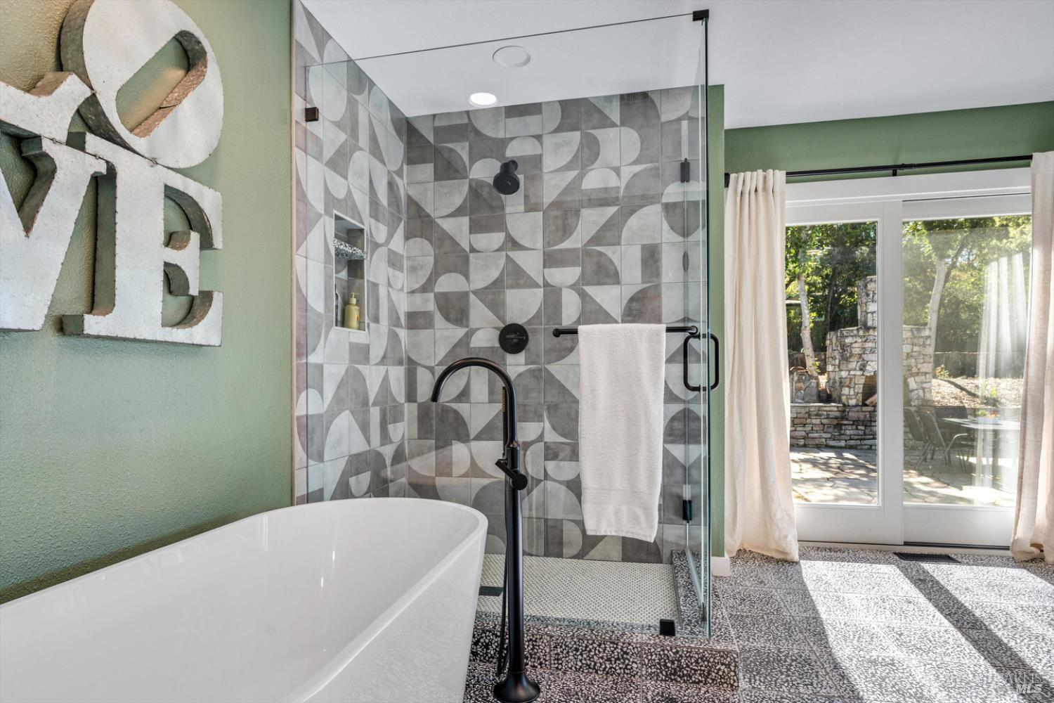 Detail Gallery Image 49 of 70 For 1236 N Fitch Mountain Rd, Healdsburg,  CA 95448 - 3 Beds | 2/1 Baths