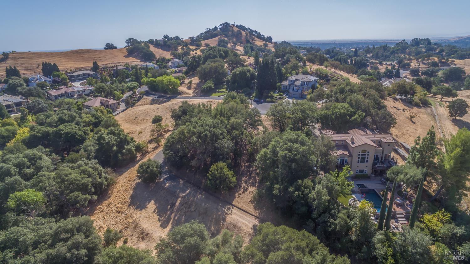 Detail Gallery Image 5 of 9 For 2030 Pinecrest Ct, Vacaville,  CA 95688 - – Beds | – Baths