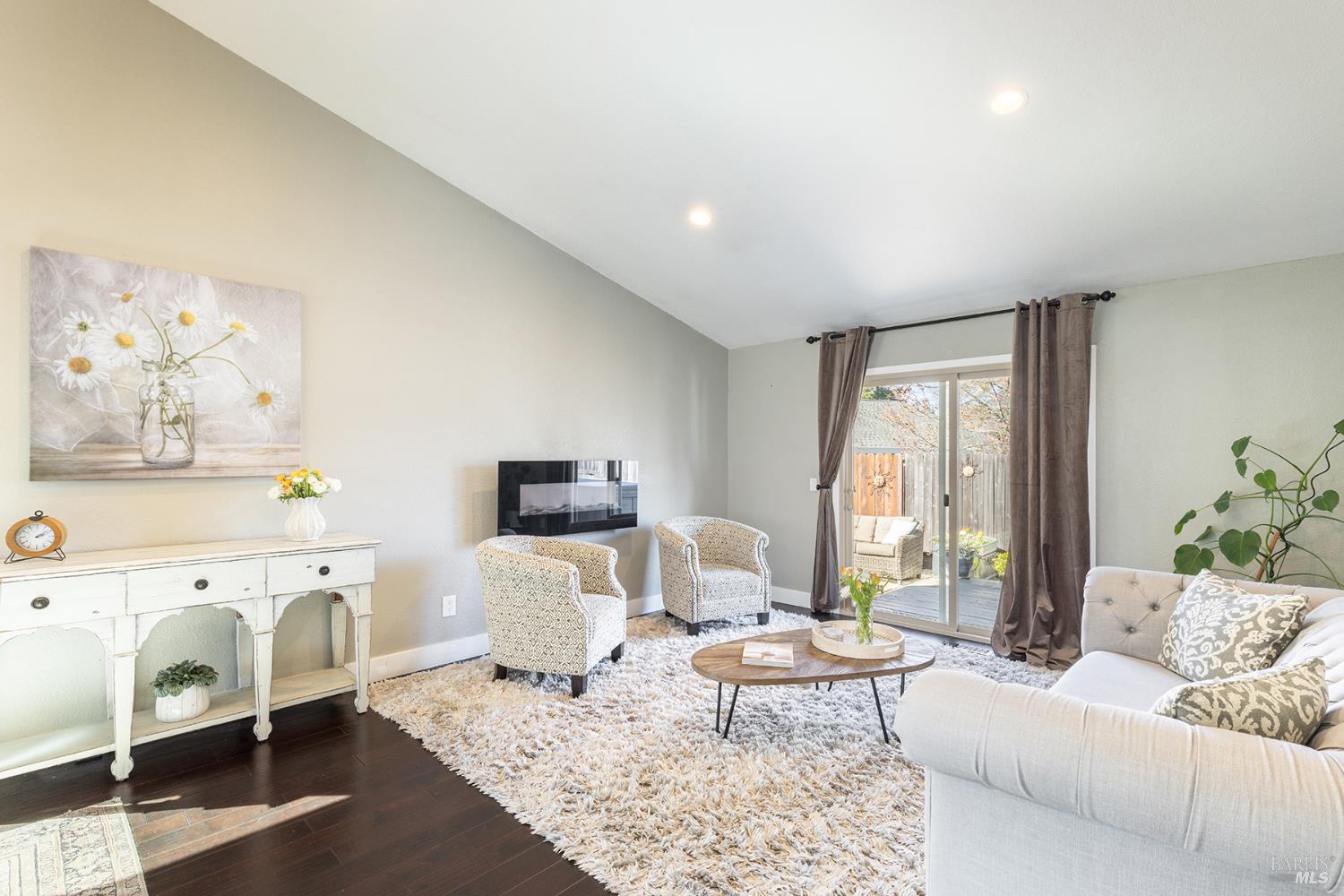 Detail Gallery Image 20 of 61 For 2409 Canin Ct, Santa Rosa,  CA 95405 - 3 Beds | 2 Baths