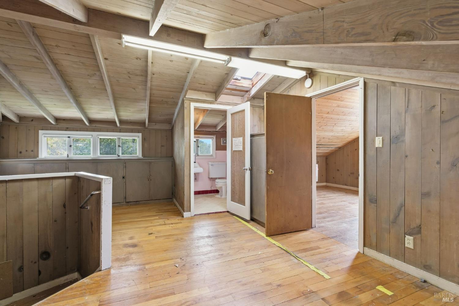 Detail Gallery Image 36 of 59 For 40 Newhall Dr, San Rafael,  CA 94901 - 4 Beds | 3/1 Baths