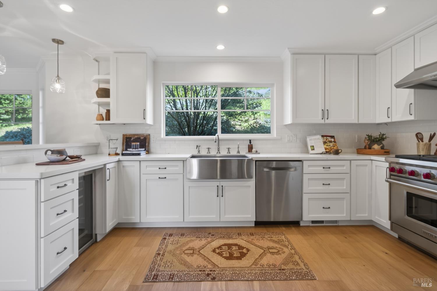 Detail Gallery Image 10 of 53 For 20 Archibald Ln, Novato,  CA 94945 - 4 Beds | 3/1 Baths