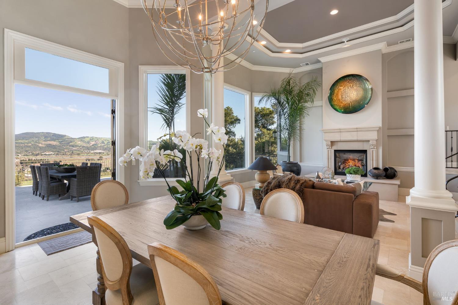 Detail Gallery Image 13 of 68 For 10 Canterbury Dr, Napa,  CA 94558 - 3 Beds | 3/1 Baths