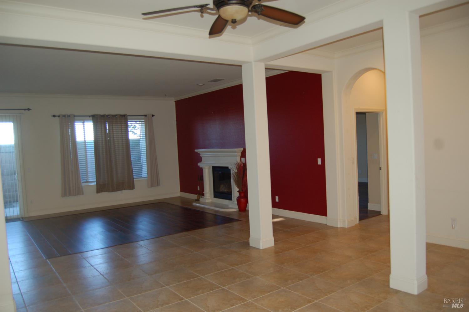 Detail Gallery Image 3 of 14 For 1064 Diamante St, Rio Vista,  CA 94571 - 2 Beds | 2/1 Baths