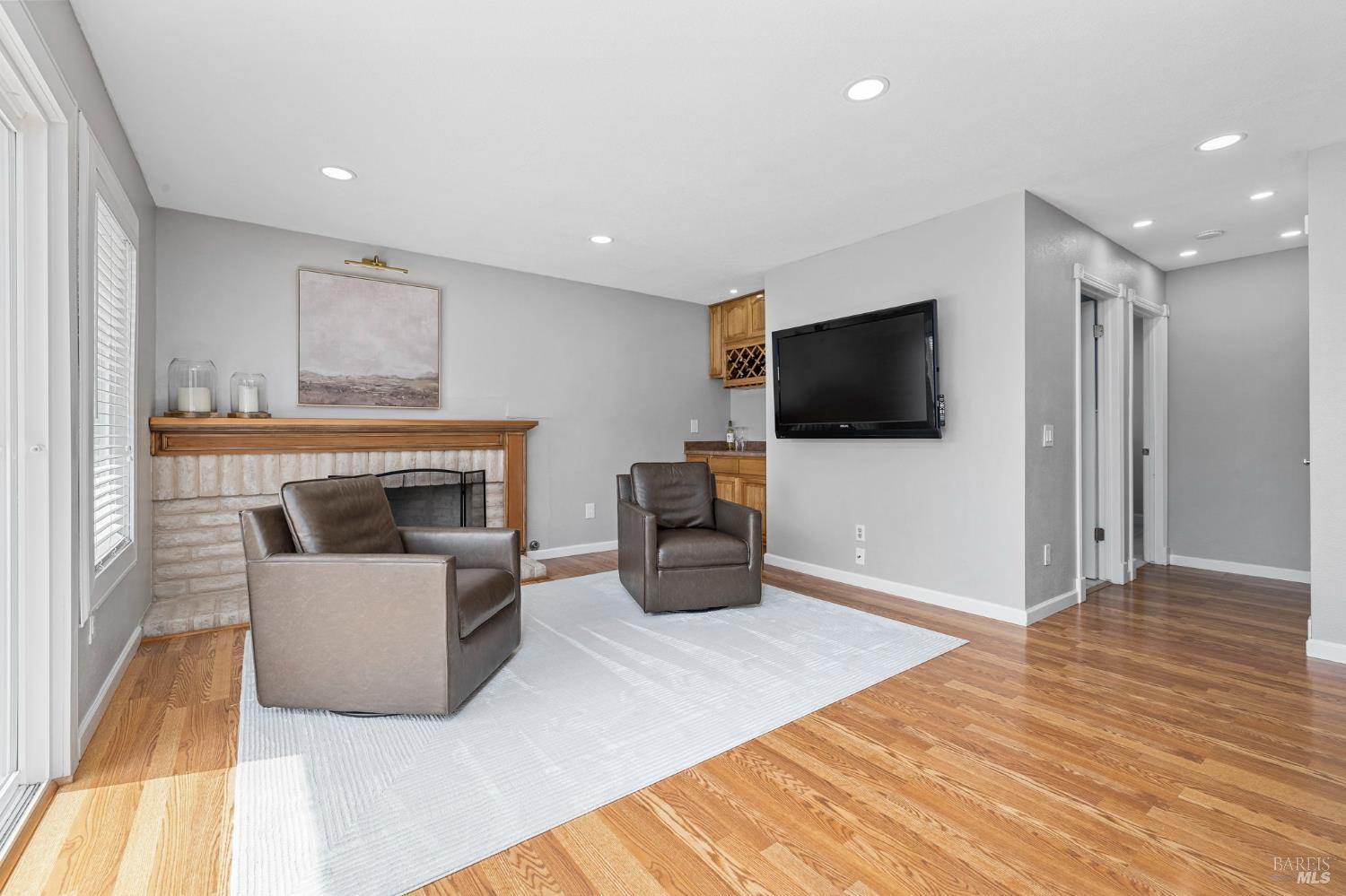 Detail Gallery Image 11 of 41 For 5328 Daniel Dr, Rohnert Park,  CA 94928 - 4 Beds | 3 Baths