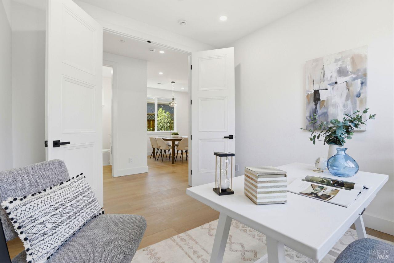 Detail Gallery Image 15 of 37 For 41 Park Dr, San Anselmo,  CA 94960 - 3 Beds | 2/1 Baths