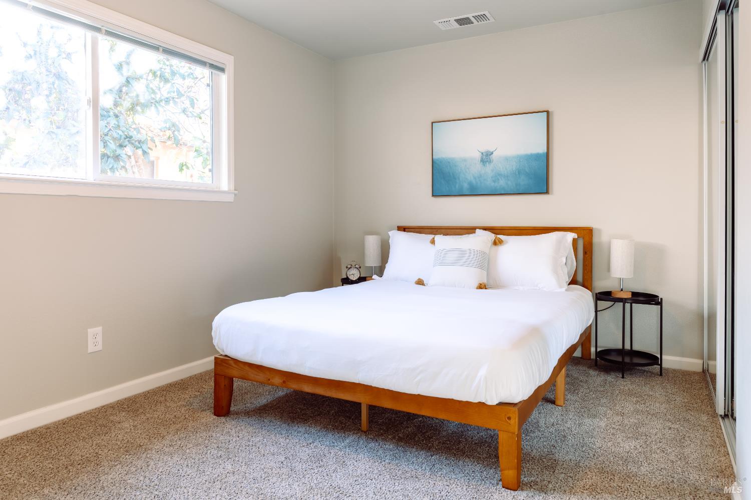 Detail Gallery Image 9 of 52 For 1723 Del Mar Ave, Redding,  CA 96003 - 3 Beds | 2 Baths