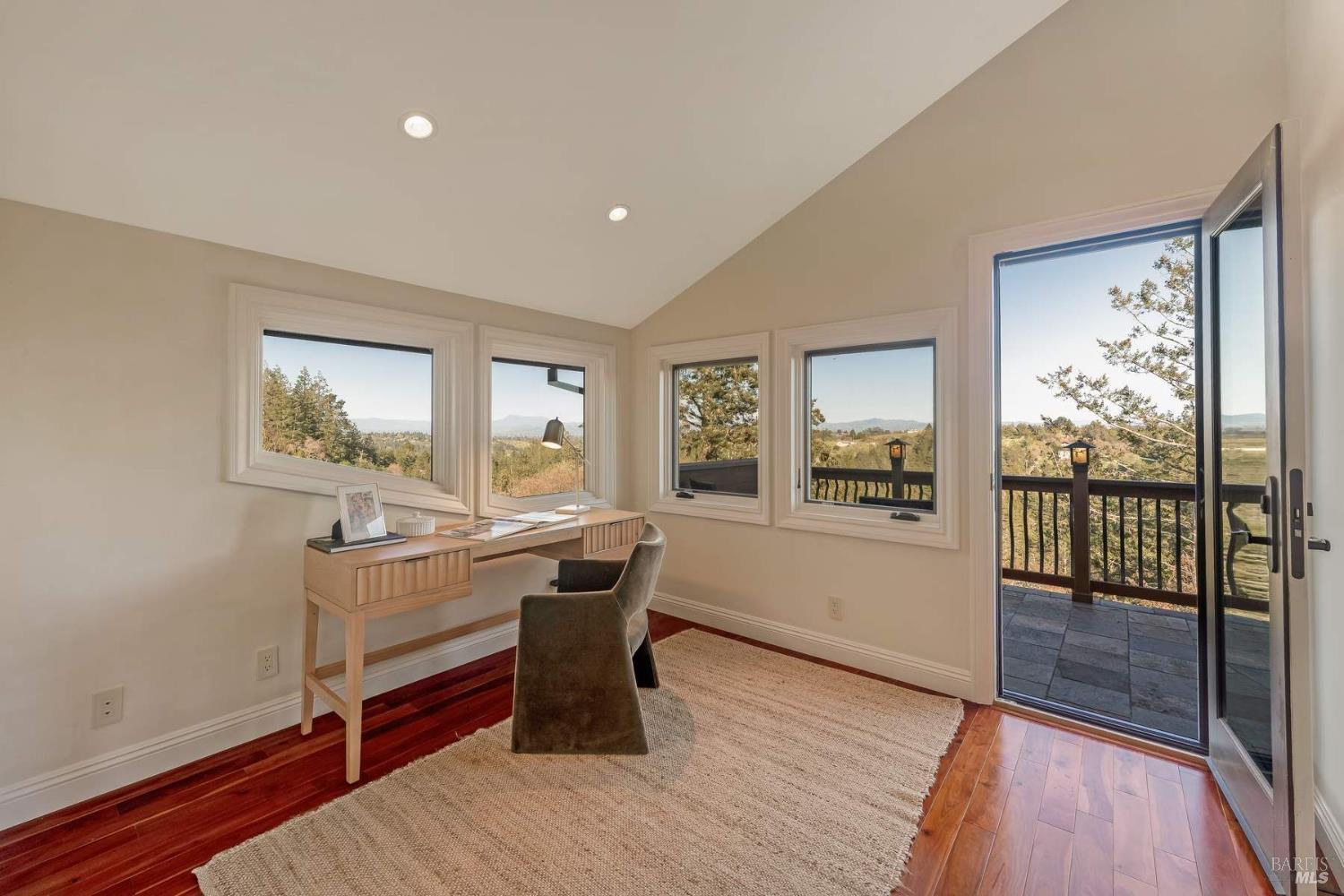 Detail Gallery Image 26 of 46 For 11799 Barnett Valley Rd, Sebastopol,  CA 95472 - 3 Beds | 5/1 Baths