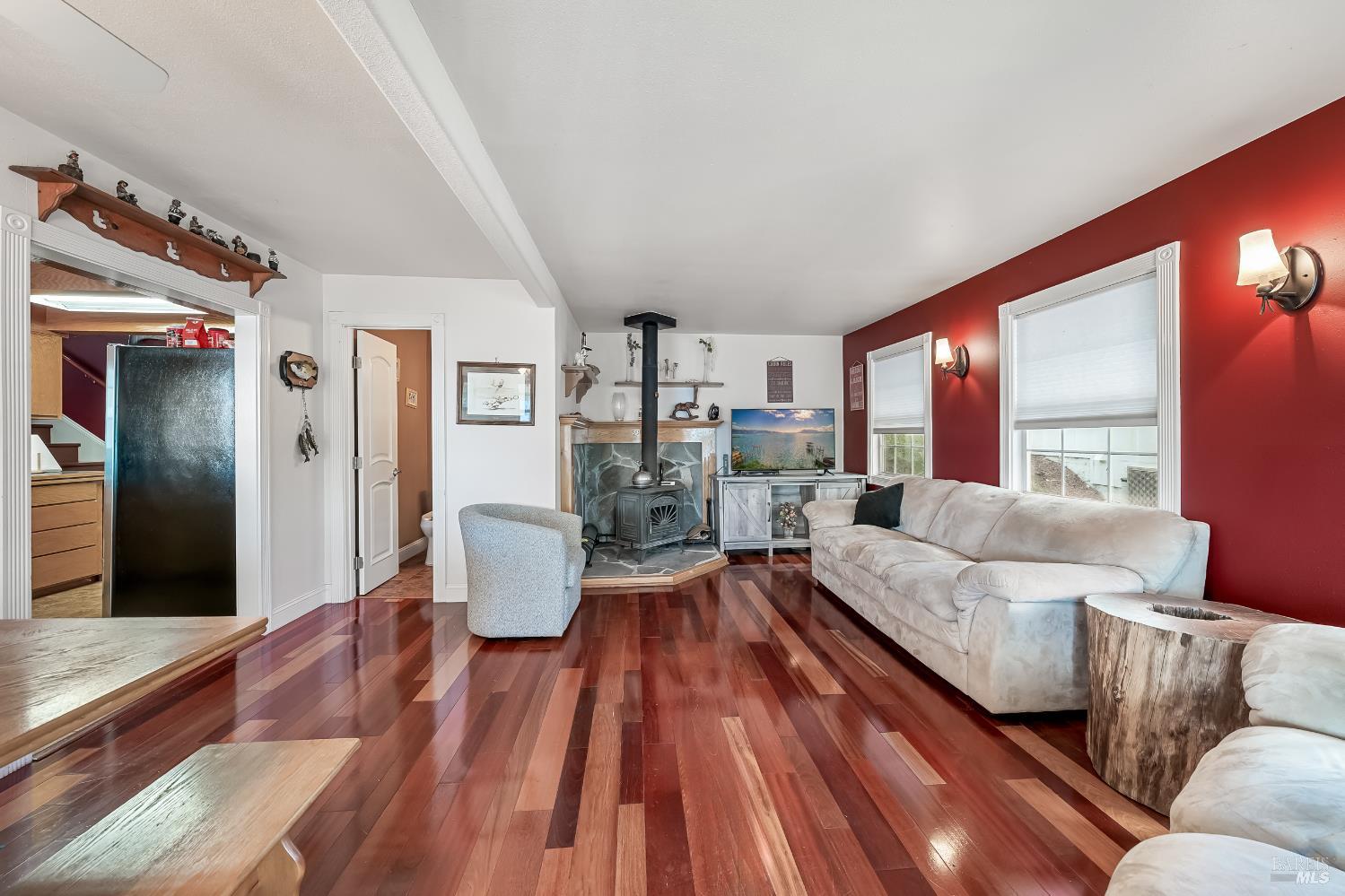 Detail Gallery Image 9 of 43 For 12620 Lakeshore Dr, Clearlake,  CA 95422 - 3 Beds | 1/1 Baths