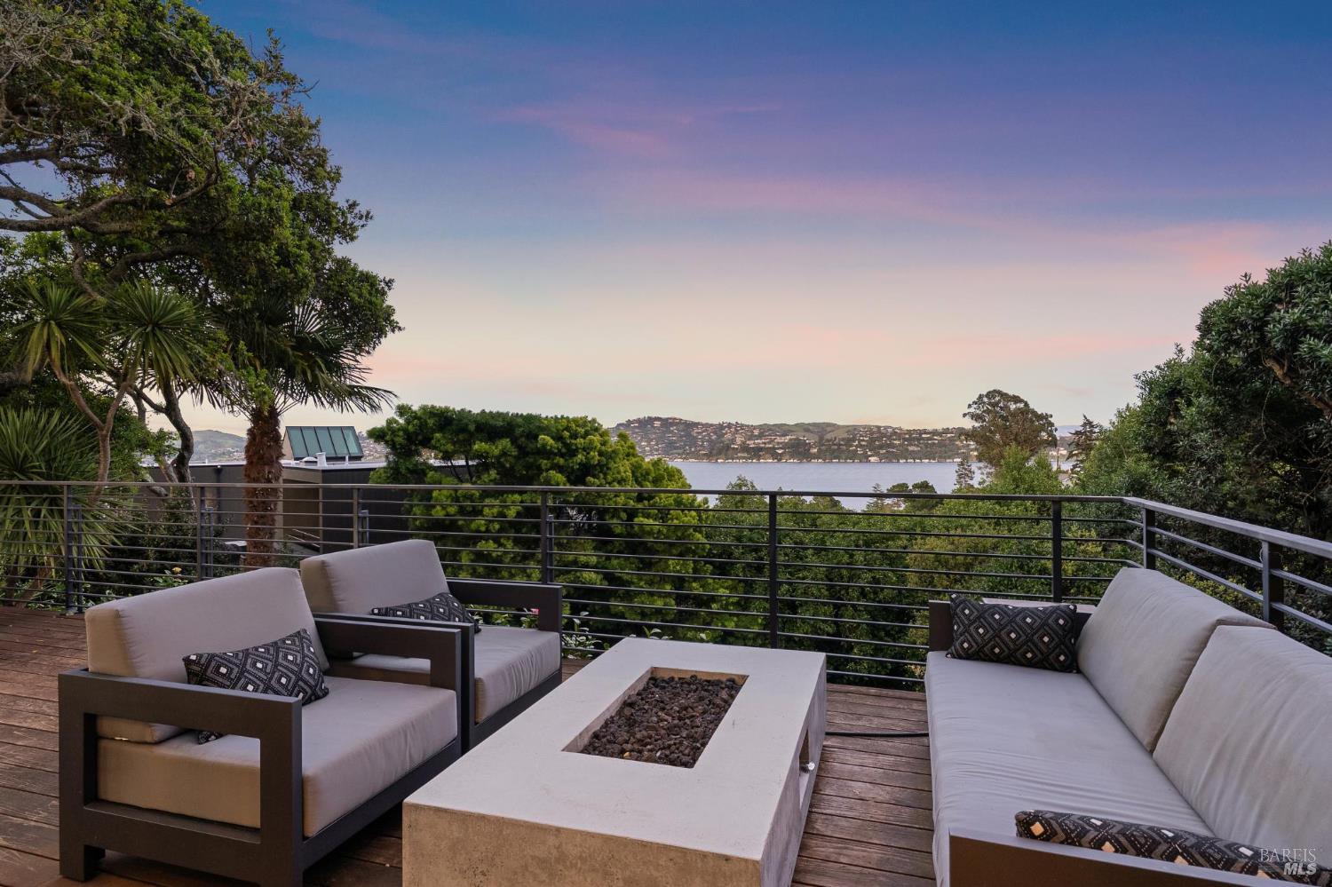 Detail Gallery Image 53 of 54 For 18 Laurel Ln, Sausalito,  CA 94965 - 4 Beds | 3/1 Baths