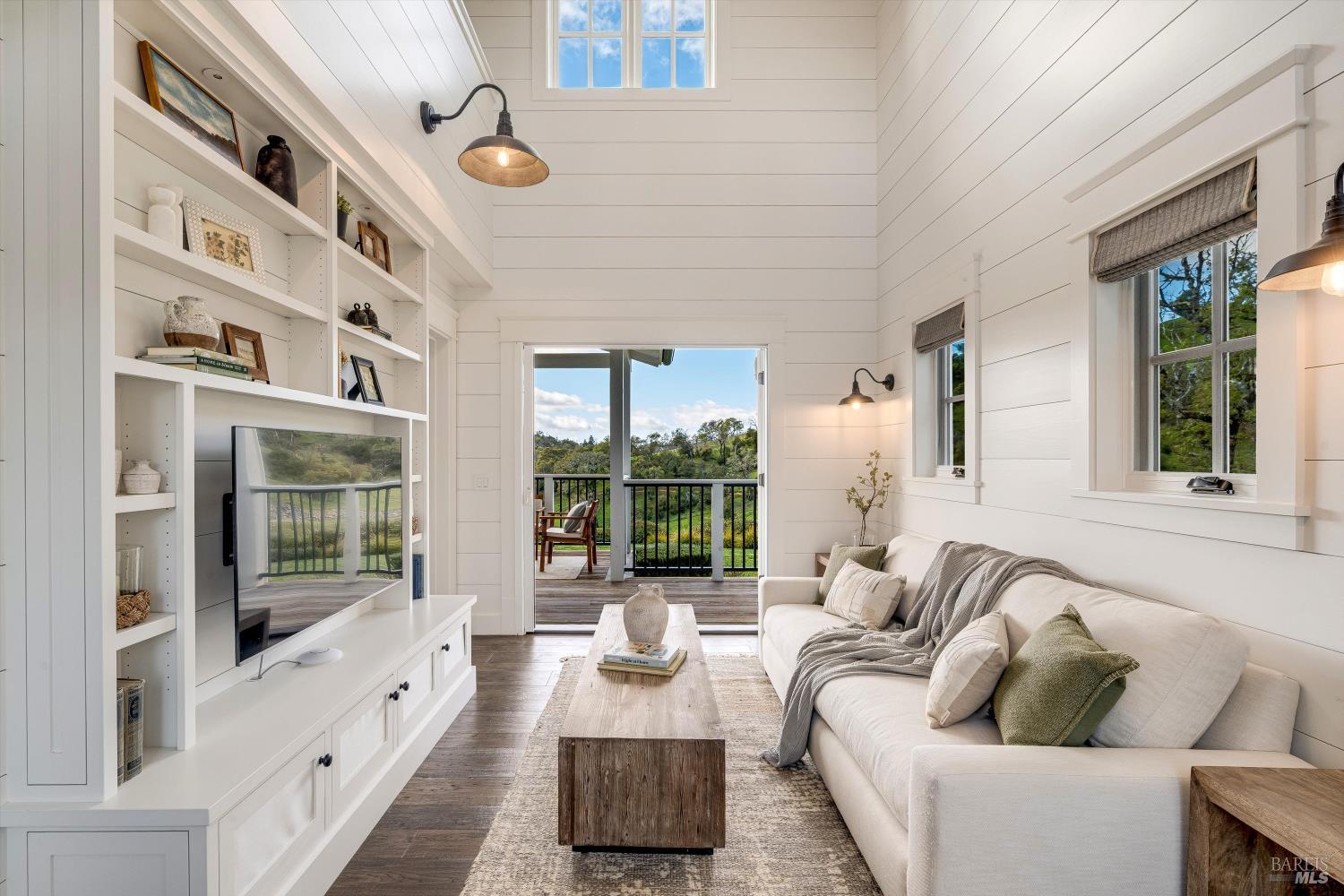 Detail Gallery Image 38 of 82 For 2843 Wright Ranch Ln, Healdsburg,  CA 95448 - 4 Beds | 3/1 Baths