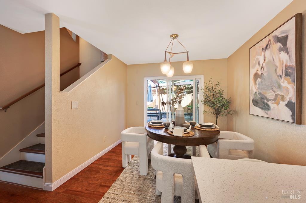 Detail Gallery Image 15 of 31 For 8148 Bodega Ave, Sebastopol,  CA 95472 - 3 Beds | 1/1 Baths