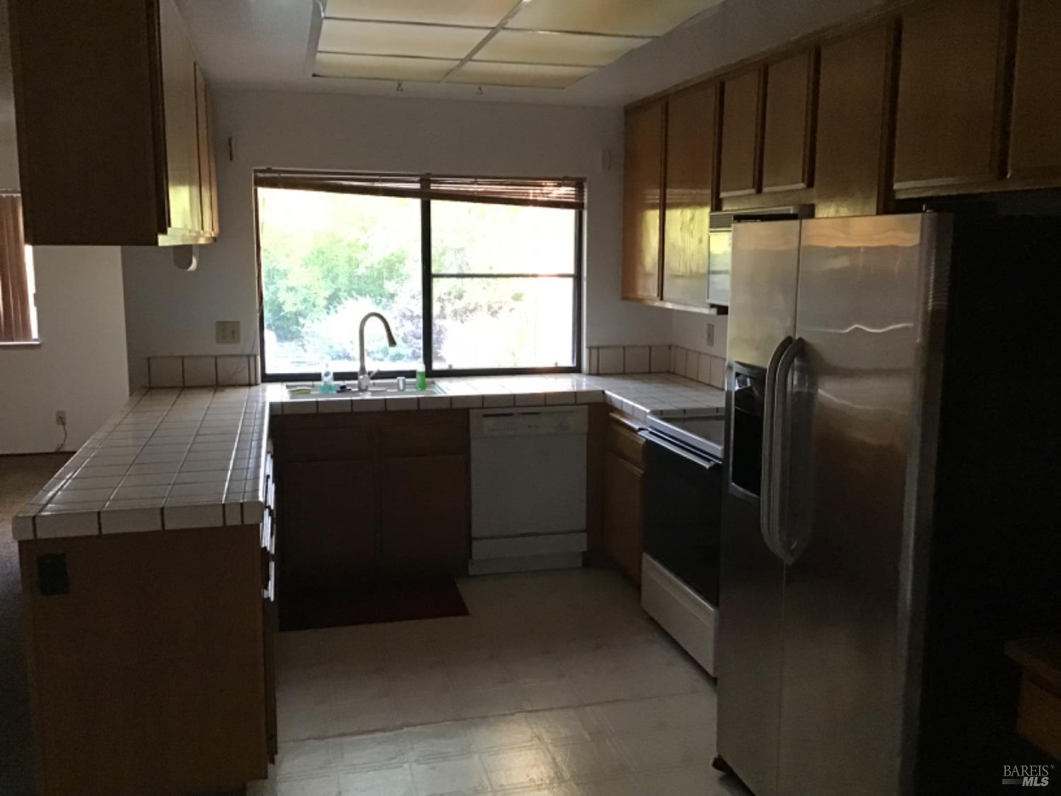 Detail Gallery Image 5 of 15 For 3280 Mustang Cir, Fairfield,  CA 94533 - 4 Beds | 2 Baths