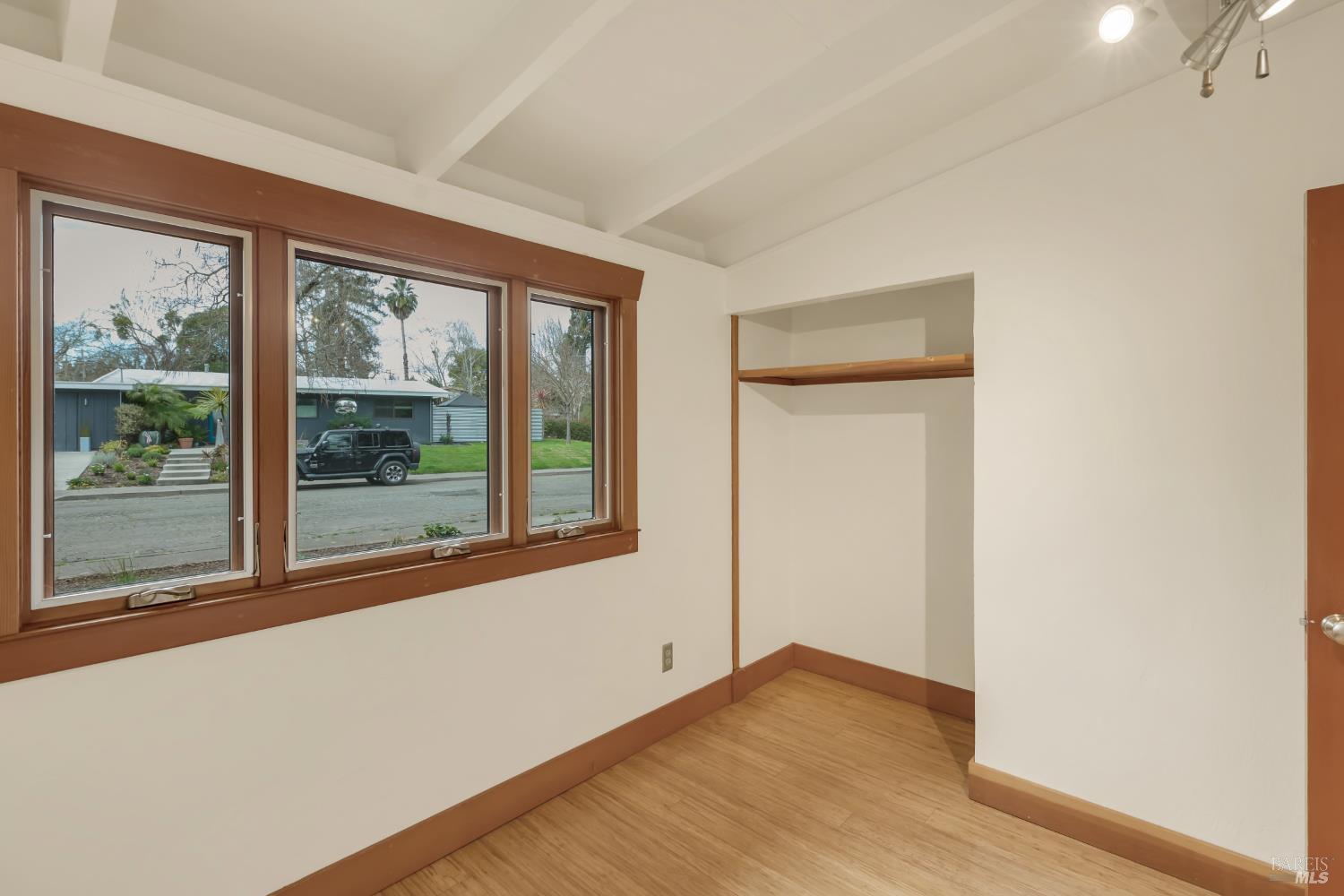 Detail Gallery Image 16 of 52 For 838 Oakwood Dr, Sonoma,  CA 95476 - 3 Beds | 2 Baths