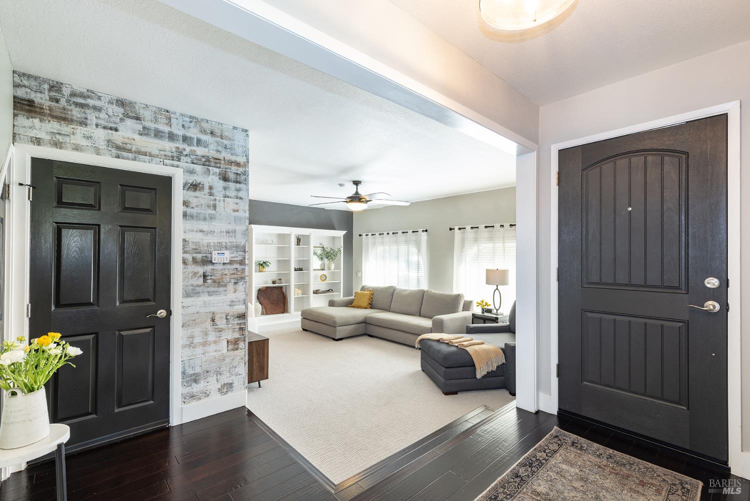 Detail Gallery Image 6 of 61 For 2409 Canin Ct, Santa Rosa,  CA 95405 - 3 Beds | 2 Baths