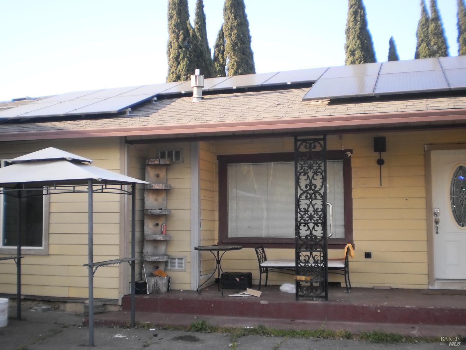 Detail Gallery Image 13 of 20 For 1911 Corby Ave, Santa Rosa,  CA 95407 - 5 Beds | 2 Baths