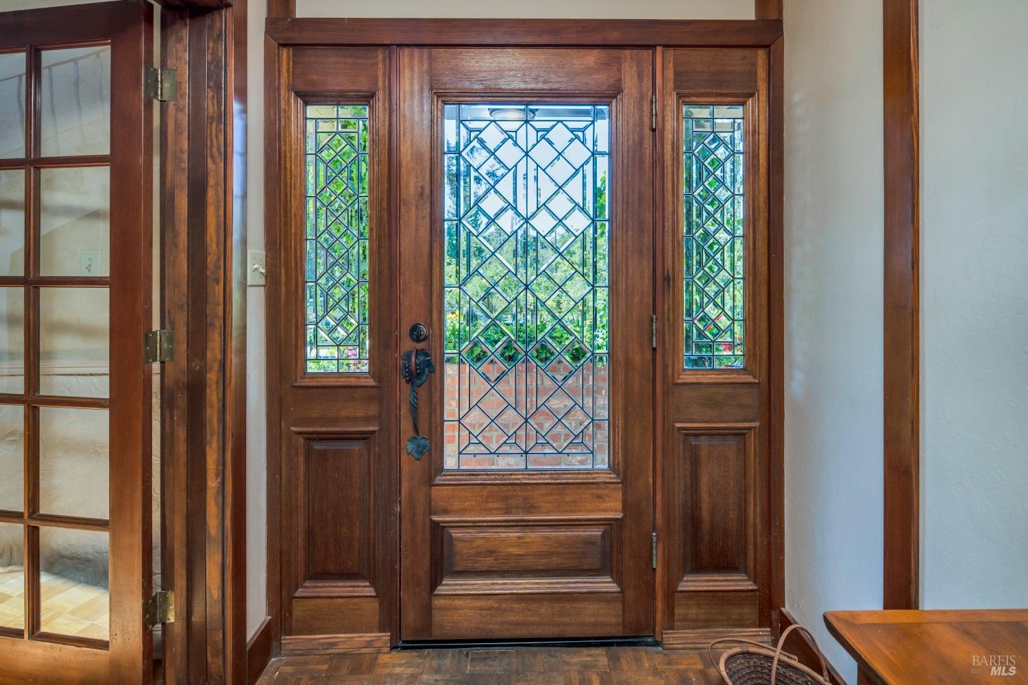 Detail Gallery Image 10 of 95 For 4038 E 3rd Ave, Napa,  CA 94558 - 4 Beds | 3 Baths