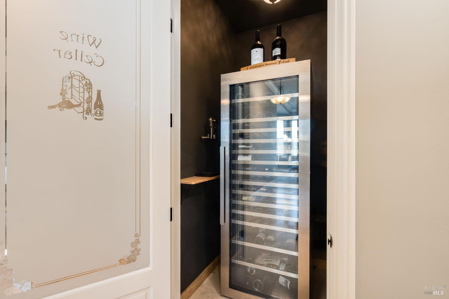 Detail Gallery Image 31 of 68 For 10 Canterbury Dr, Napa,  CA 94558 - 3 Beds | 3/1 Baths