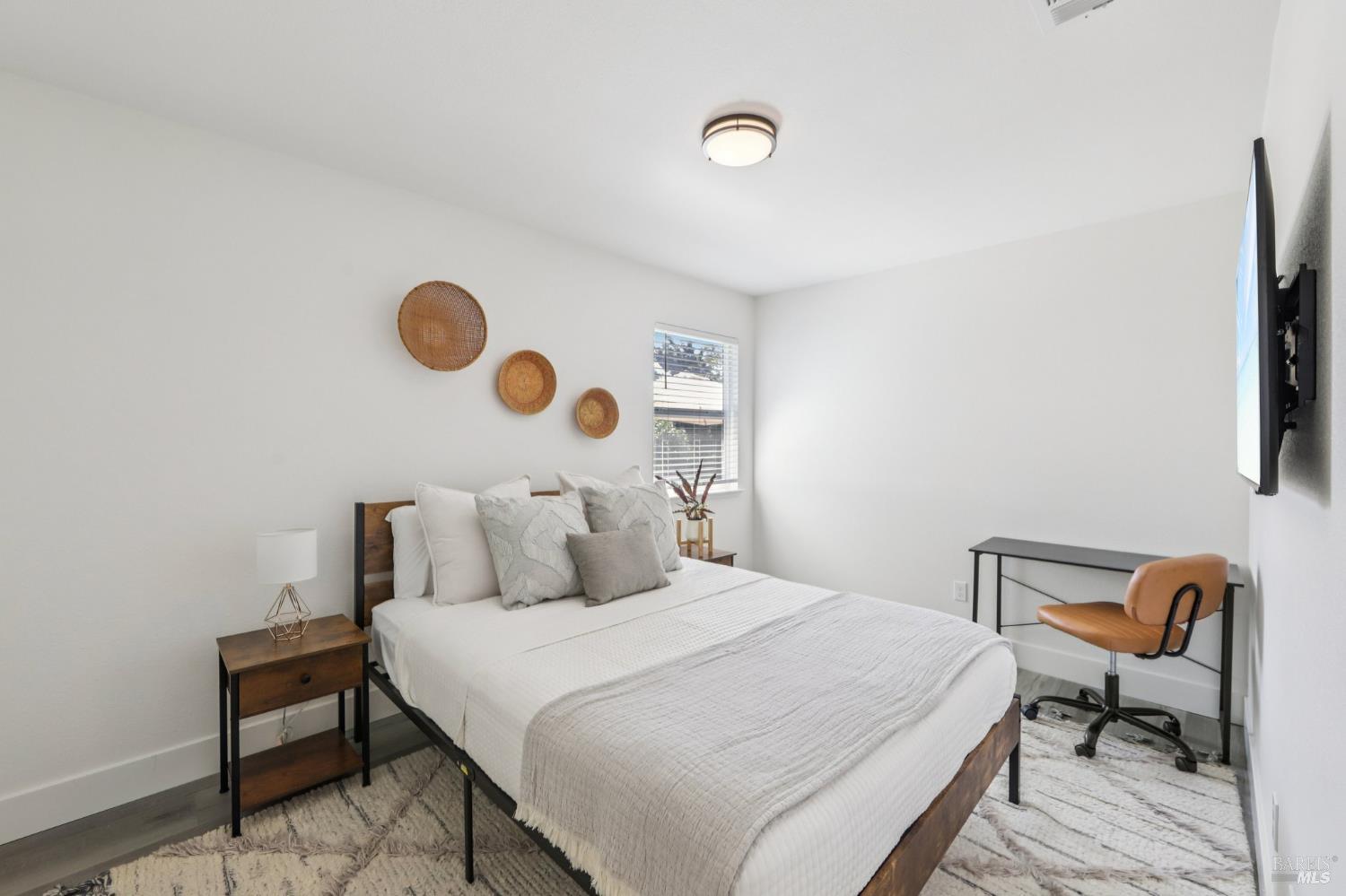 Detail Gallery Image 25 of 34 For 815 Whitney Way, Petaluma,  CA 94954 - 3 Beds | 2 Baths