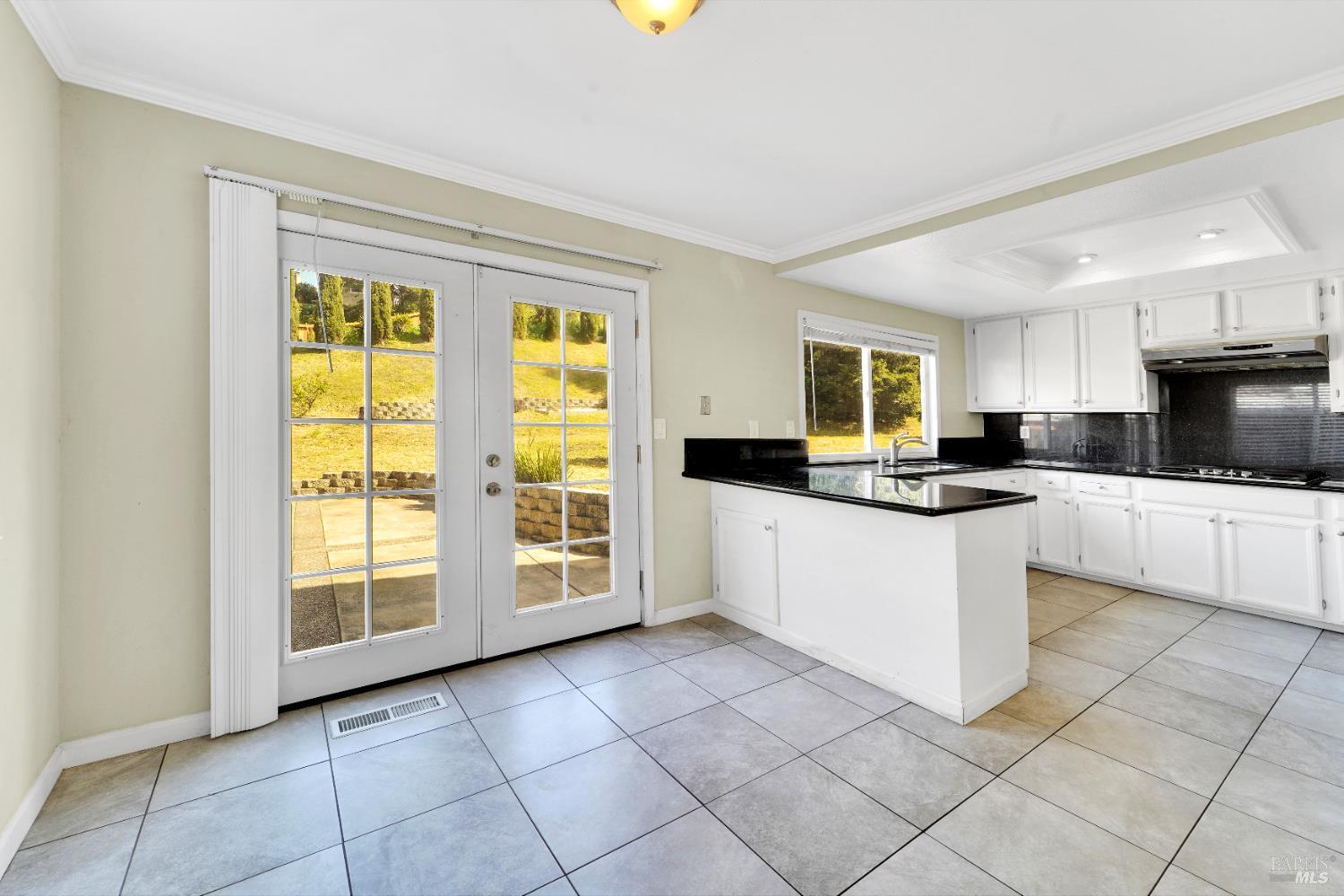 Detail Gallery Image 6 of 20 For 307 Brunswick Dr, Vallejo,  CA 94591 - 3 Beds | 2/1 Baths