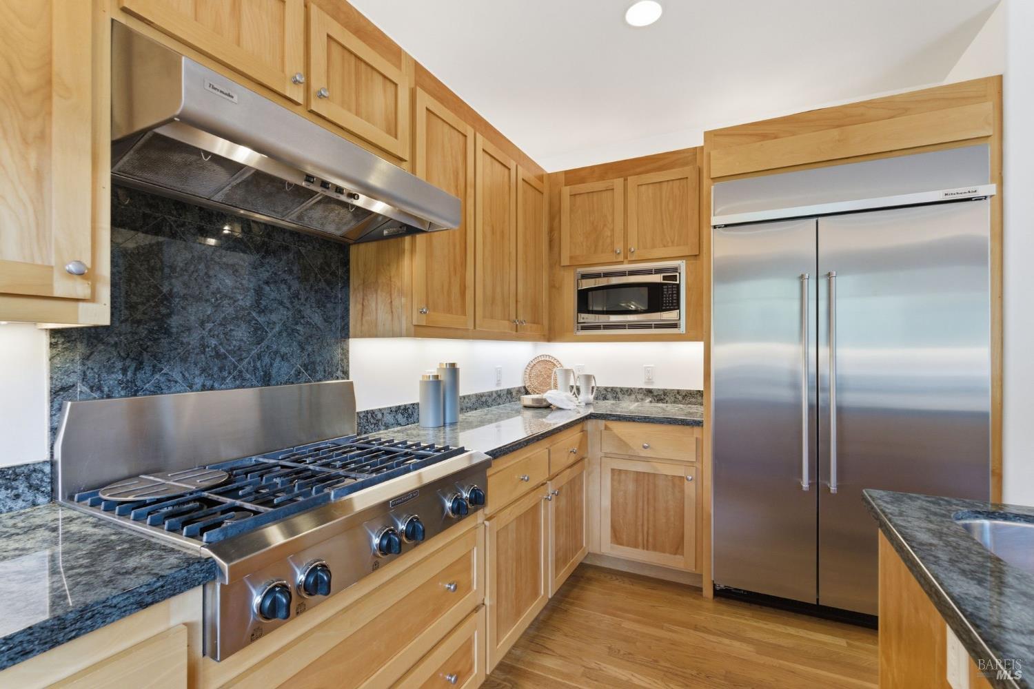 Detail Gallery Image 29 of 58 For 711 Forest Way, Mill Valley,  CA 94941 - 4 Beds | 3/1 Baths