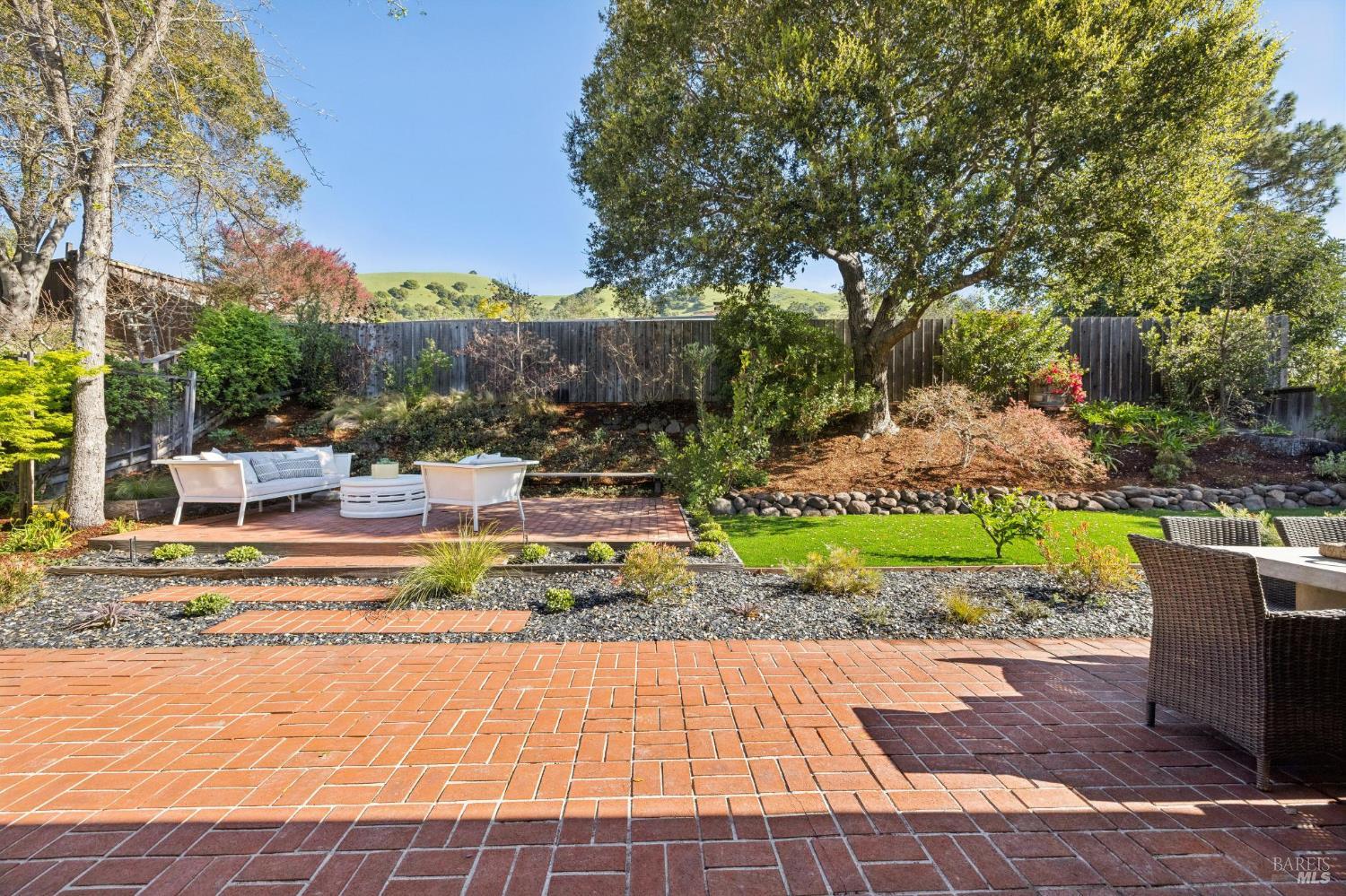 Detail Gallery Image 17 of 58 For 1200 Idylberry Rd, San Rafael,  CA 94903 - 4 Beds | 2 Baths