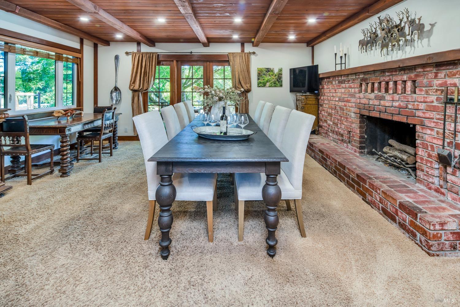 Detail Gallery Image 16 of 95 For 4038 E 3rd Ave, Napa,  CA 94558 - 4 Beds | 3 Baths