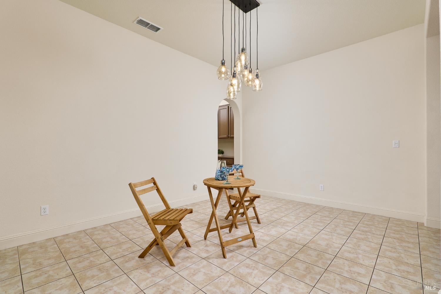 Detail Gallery Image 3 of 36 For 721 Michelbook Ln, Rio Vista,  CA 94571 - 2 Beds | 2/1 Baths