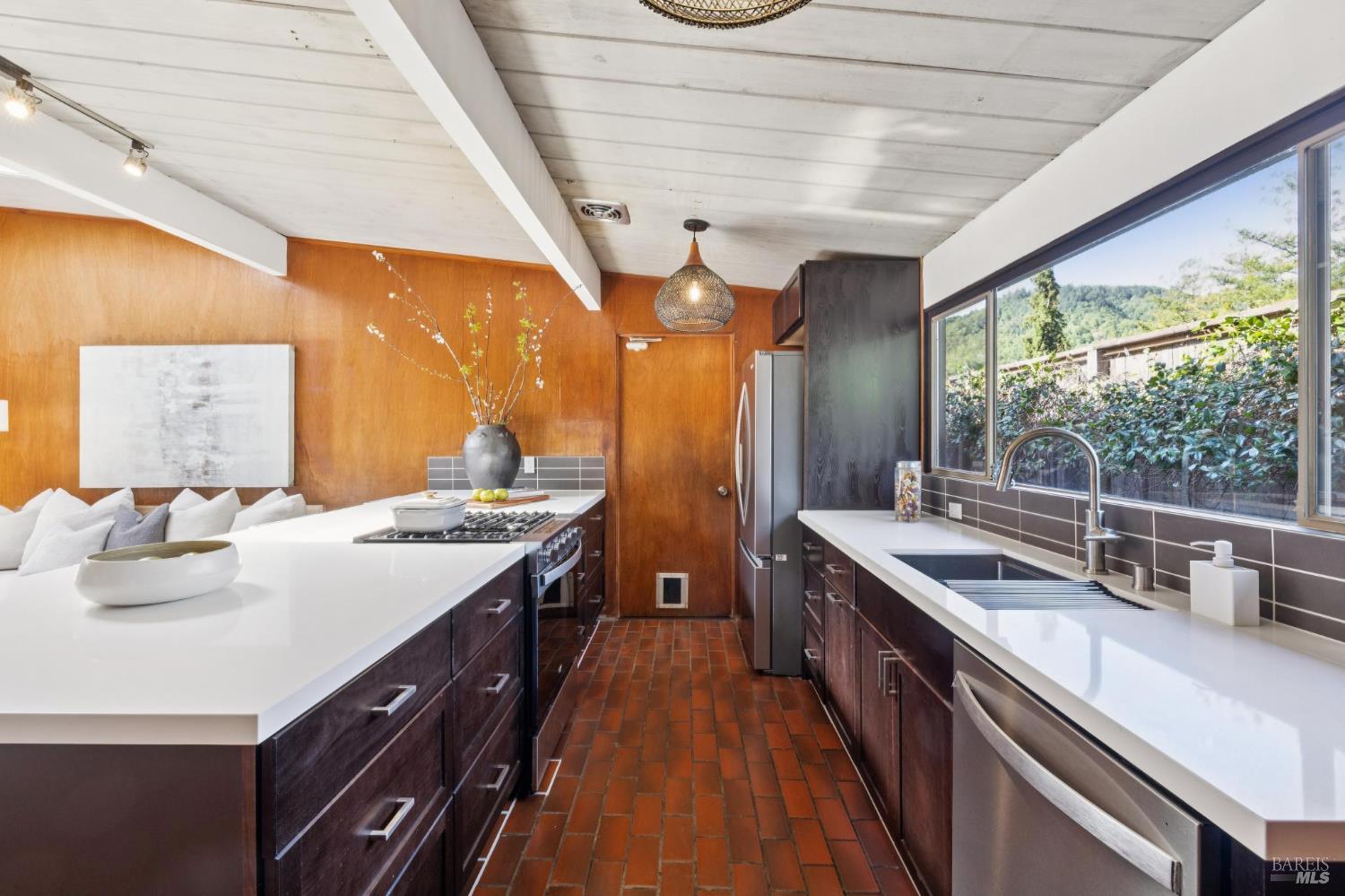 Detail Gallery Image 25 of 58 For 1200 Idylberry Rd, San Rafael,  CA 94903 - 4 Beds | 2 Baths