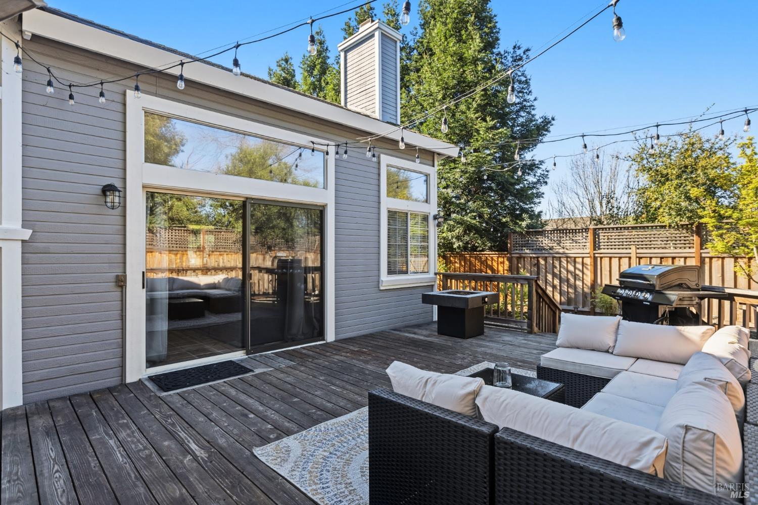 Detail Gallery Image 41 of 57 For 134 Grevillia Dr, Petaluma,  CA 94952 - 4 Beds | 3 Baths