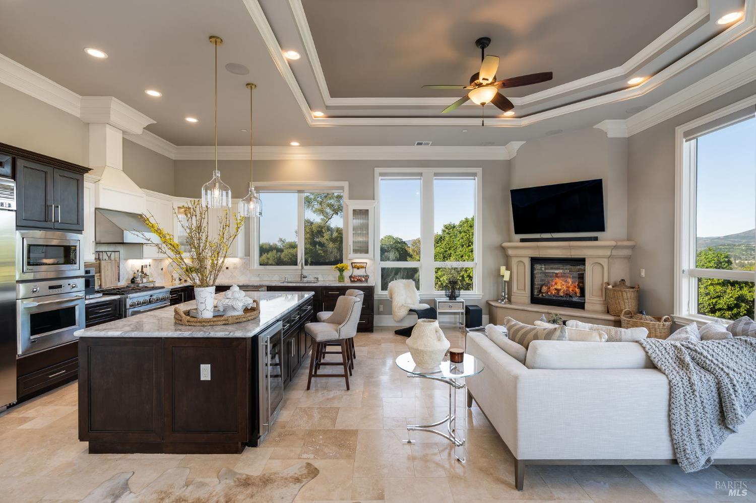 Detail Gallery Image 17 of 68 For 10 Canterbury Dr, Napa,  CA 94558 - 3 Beds | 3/1 Baths