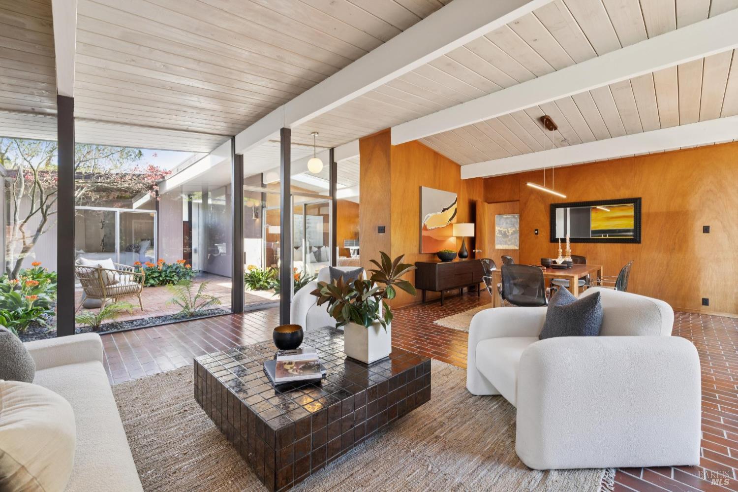 Detail Gallery Image 14 of 58 For 1200 Idylberry Rd, San Rafael,  CA 94903 - 4 Beds | 2 Baths