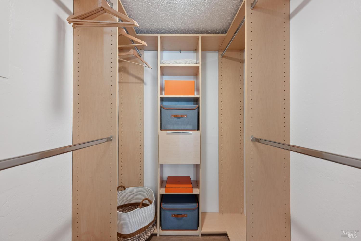 Detail Gallery Image 36 of 58 For 2 Lyford Dr #6,  Tiburon,  CA 94920 - 2 Beds | 2 Baths