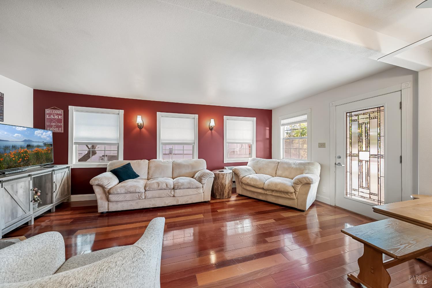 Detail Gallery Image 7 of 43 For 12620 Lakeshore Dr, Clearlake,  CA 95422 - 3 Beds | 1/1 Baths